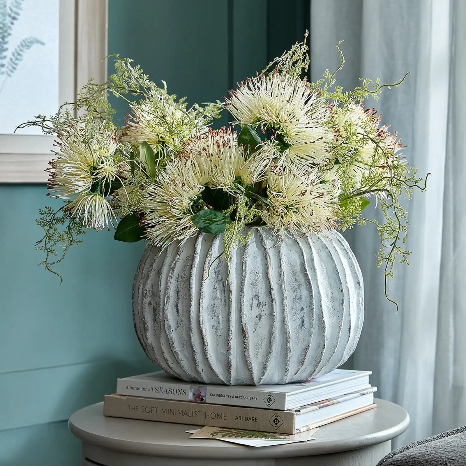 Lorenzo Rotund Fin Vase