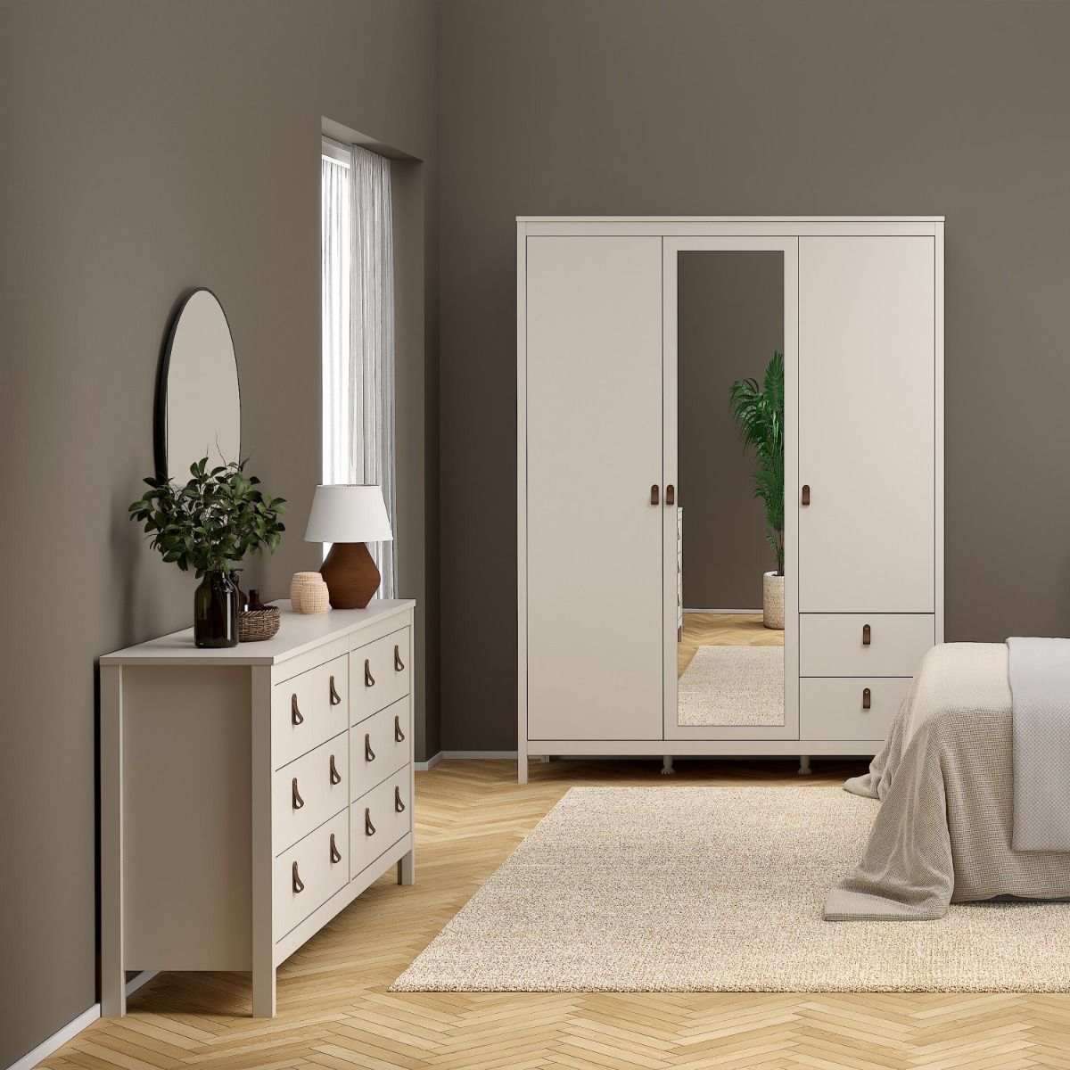 Barcelona Double Dresser 4+4 Drawers In Cashmere