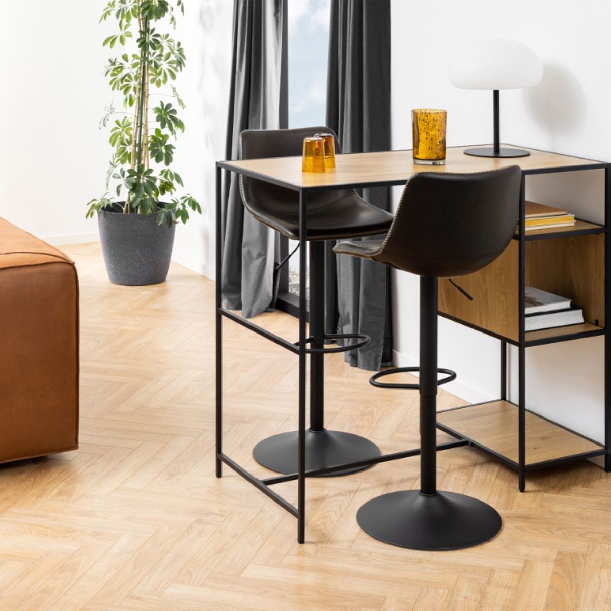 I_Oregon Bar Stool In Black - Price Crash Furniture