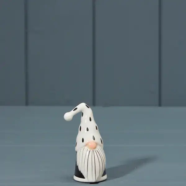Black and White Ceramic Santa L4xD3.8xH7.5cm  Weight-30g