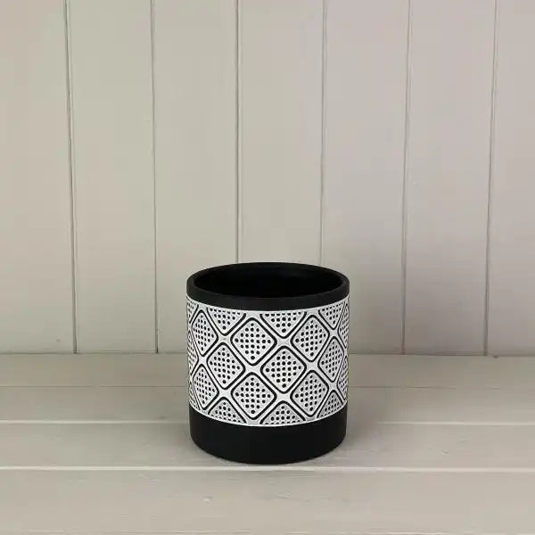 Round Black Patterned Pot TD13.5xH13cm  Weight-641g