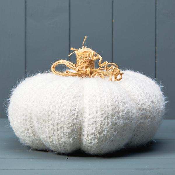 White Knitted pumpkin D23 x H16cm  Weight-223g