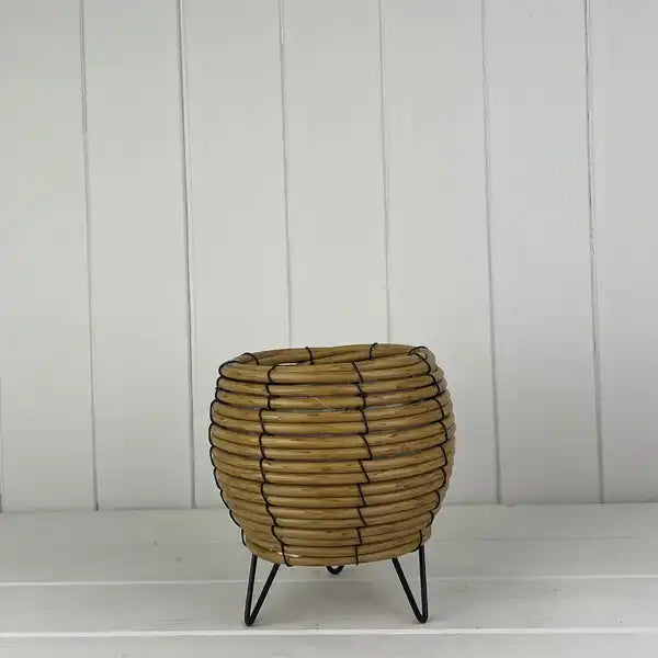 Bulbous Rattan Pot with Legs TH15.7cm MD15.5cm