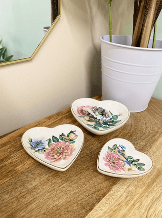 Set Of Three Heart Trinkets Dishes with Gold Edging - Price Crash Furniture
