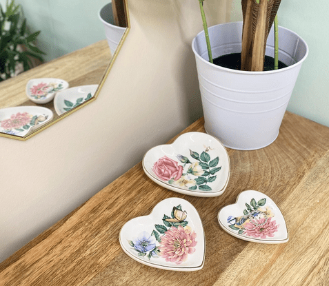 Set Of Three Heart Trinkets Dishes with Gold Edging - Price Crash Furniture