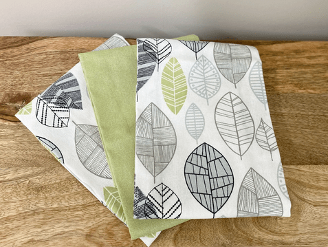 Pack of 3 Kitchen Tea Towels With Contemporary Green Leaf Print Design - Price Crash Furniture